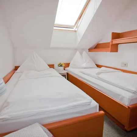 Seevilla Wochinz Aparthotel 3*