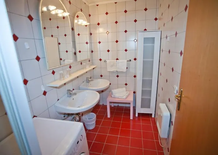 Seevilla Wochinz Hotel apartamentowy